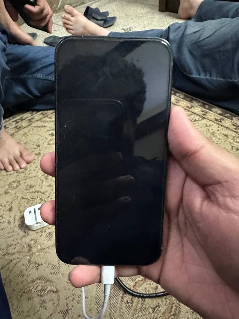 Apple iPhone 13 4
