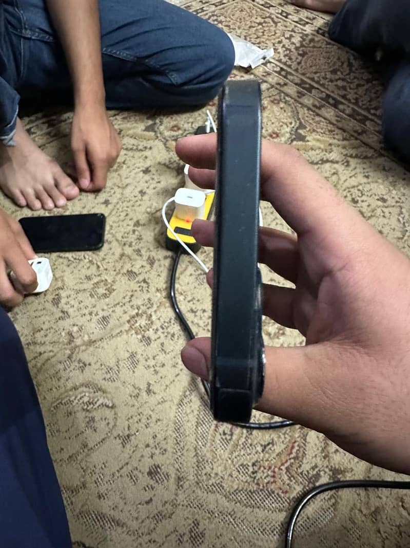 Apple iPhone 13 6