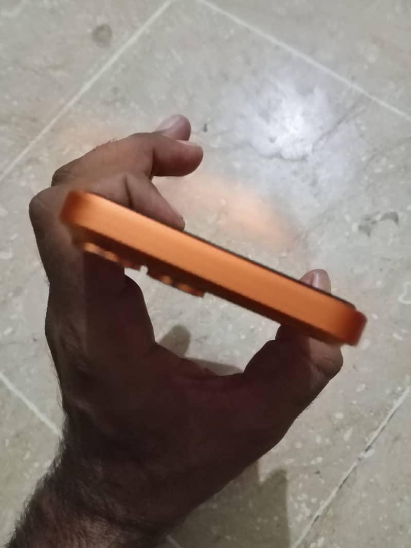 Apple iPhone 11 4