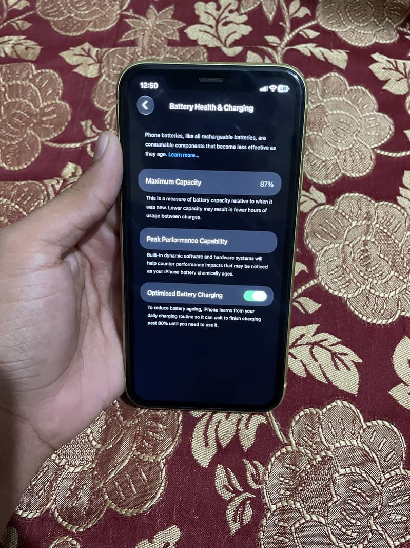 Apple iPhone 11 0
