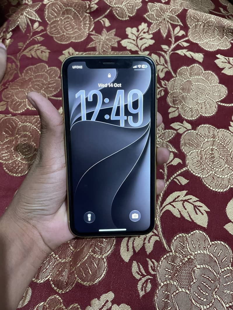 Apple iPhone 11 3
