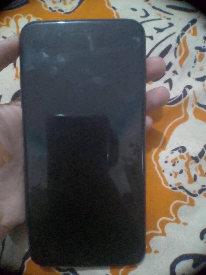 Apple iPhone 7 Plus 1