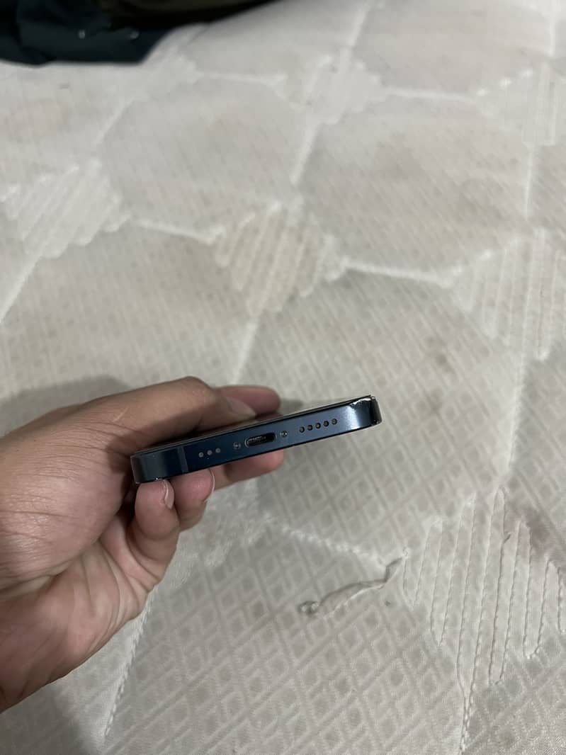 Apple iPhone 14 0