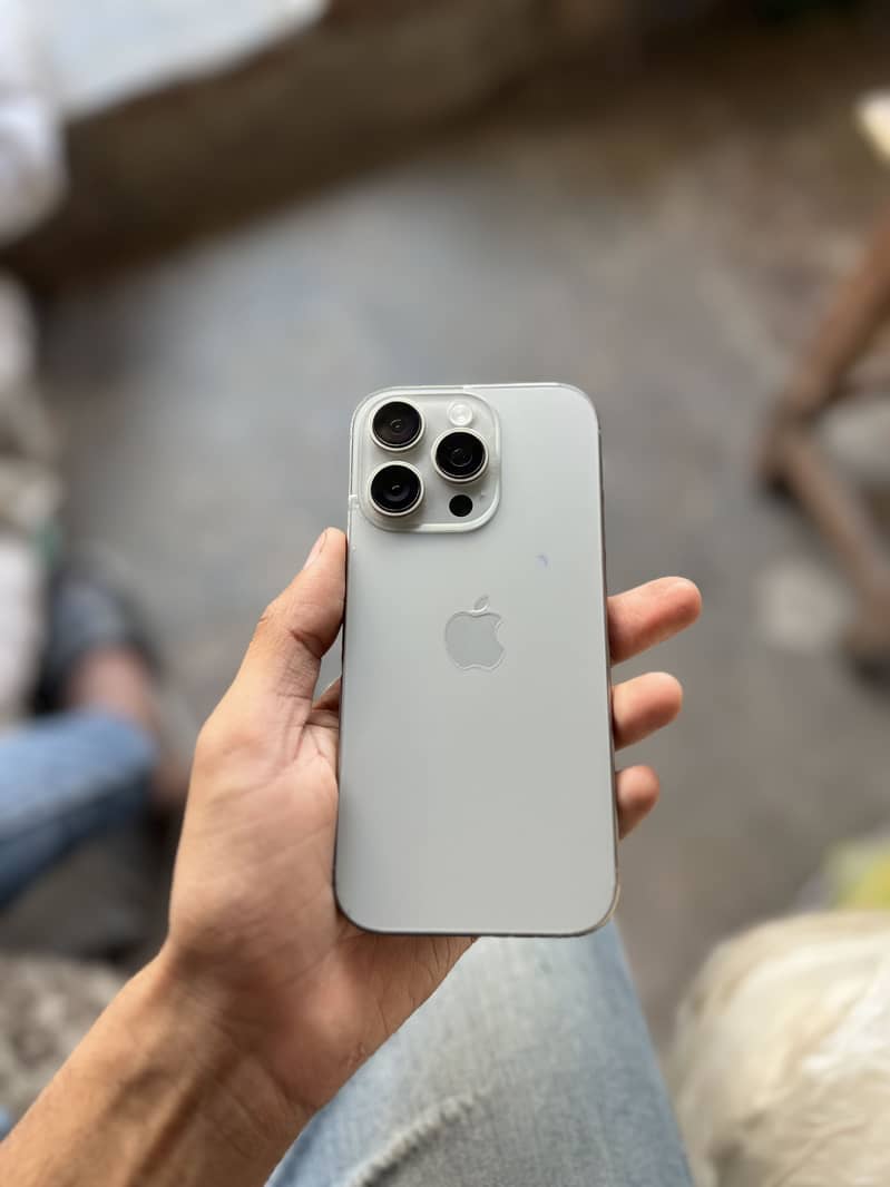 Apple iPhone 16 Pro 5