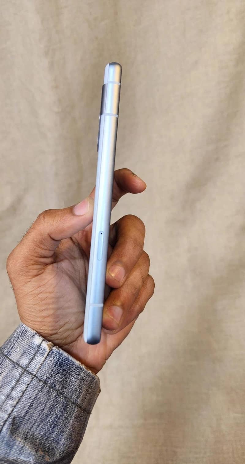 Google Pixel 7a 3