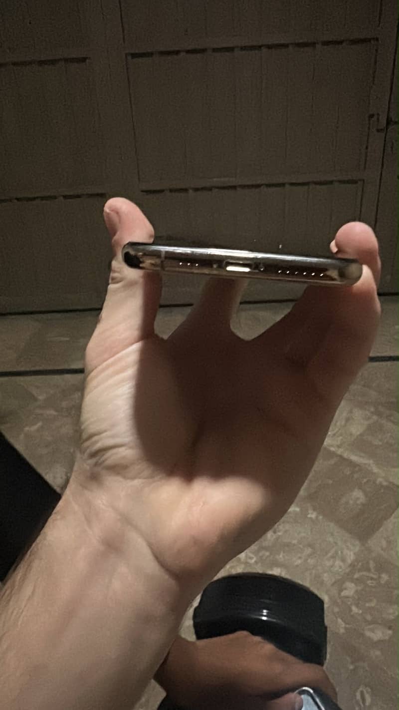 Apple iPhone XS 3