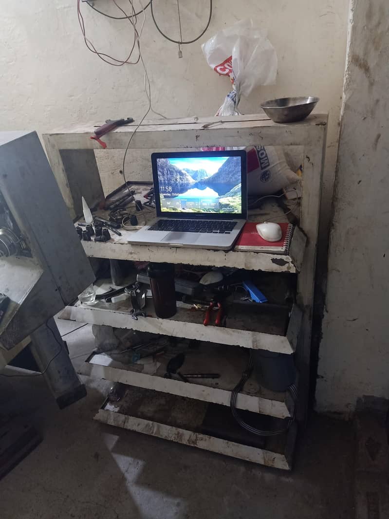 iron stand 1