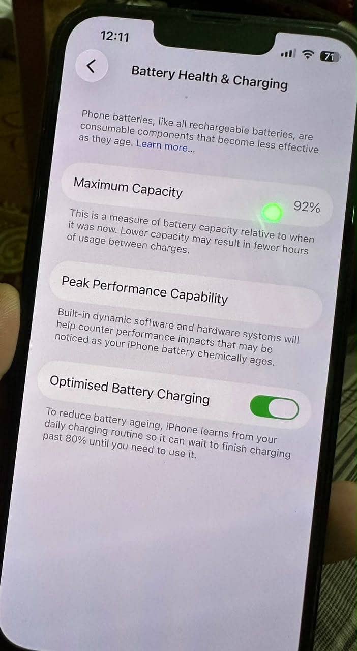 Apple iPhone 13 0