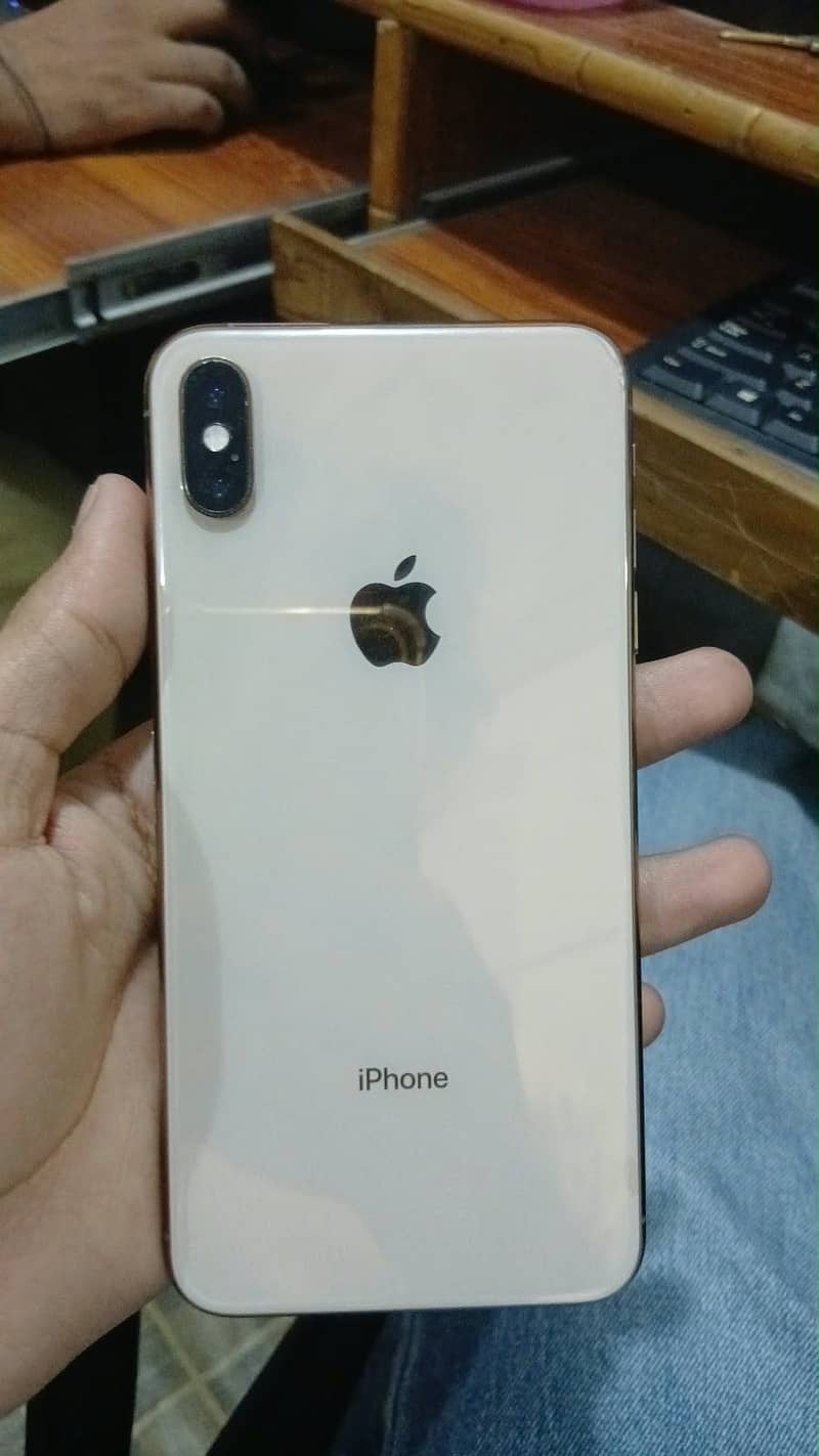 Apple iPhone XS Max 0