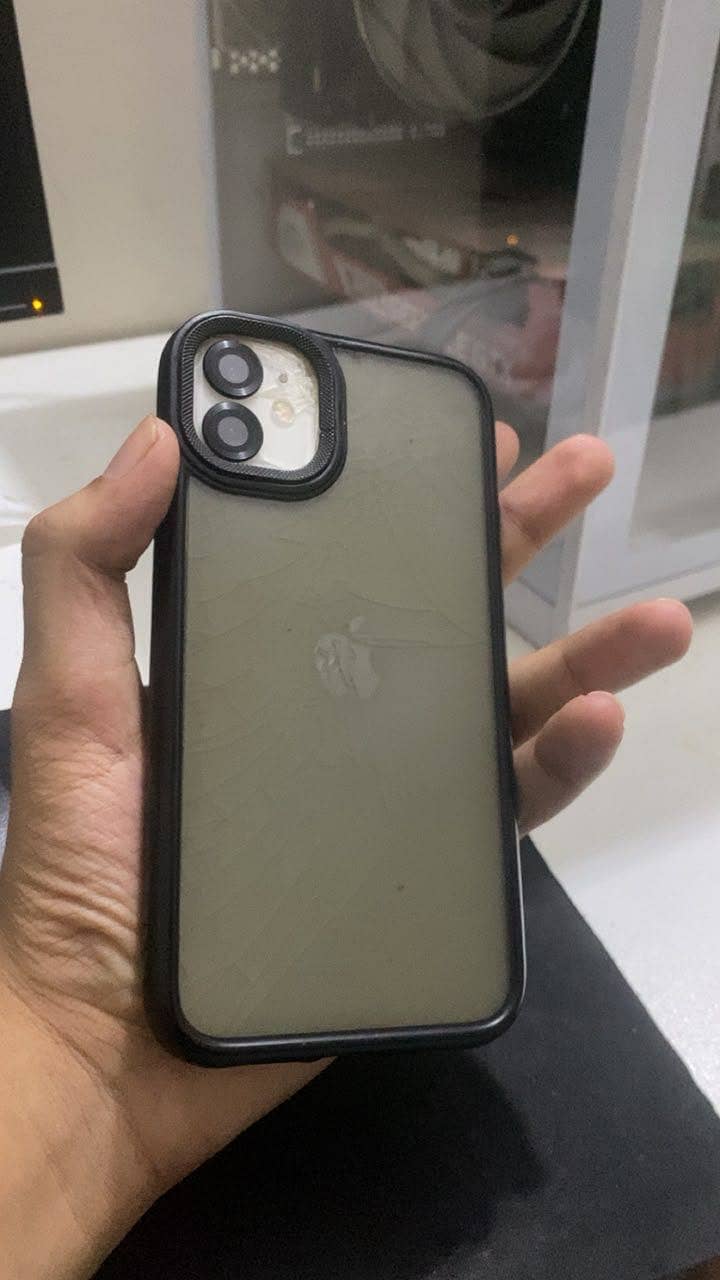 Apple iPhone 11 3