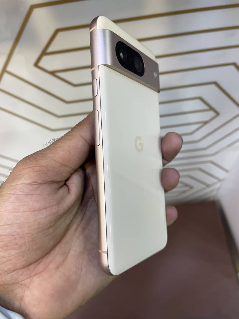 Google Pixel 8 1