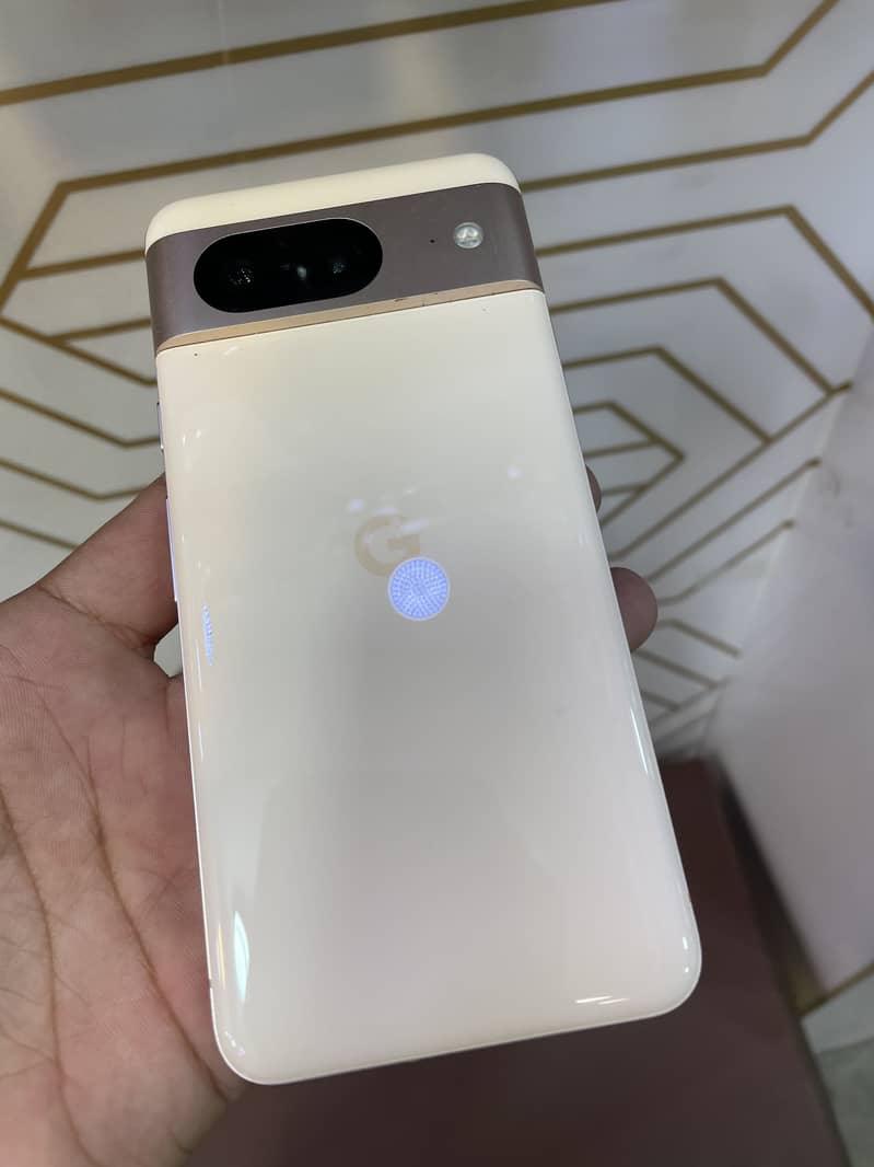 Google Pixel 8 3