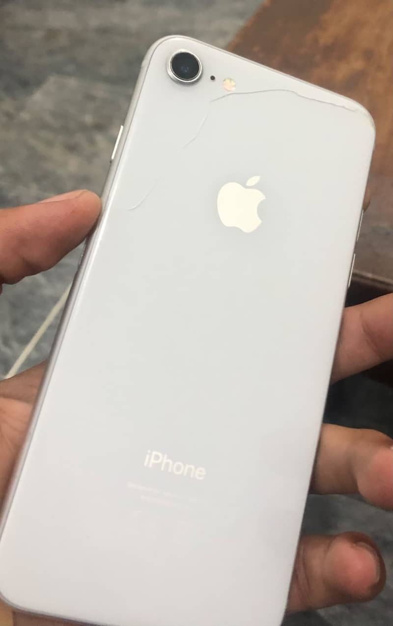 Apple iPhone 8 2