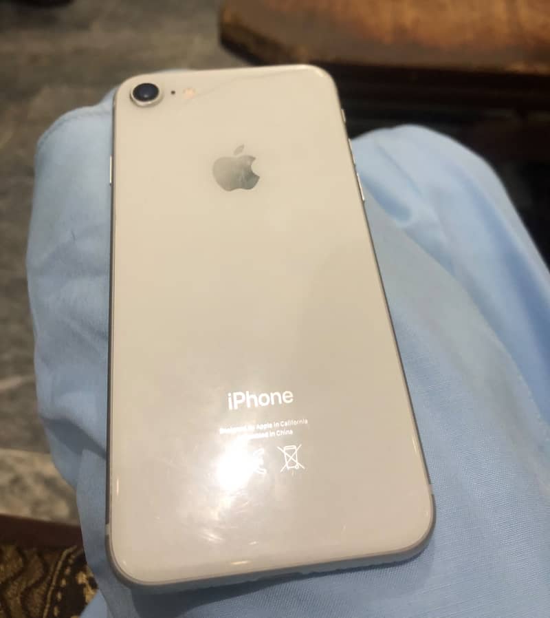 Apple iPhone 8 4