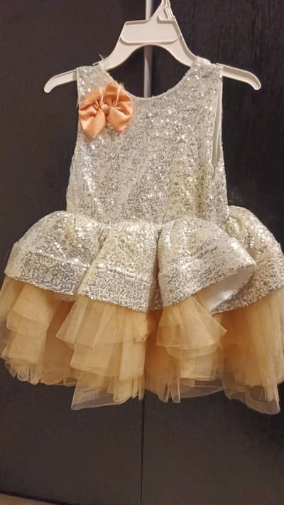 3-4 yrs old girl tutu frock in very good condition