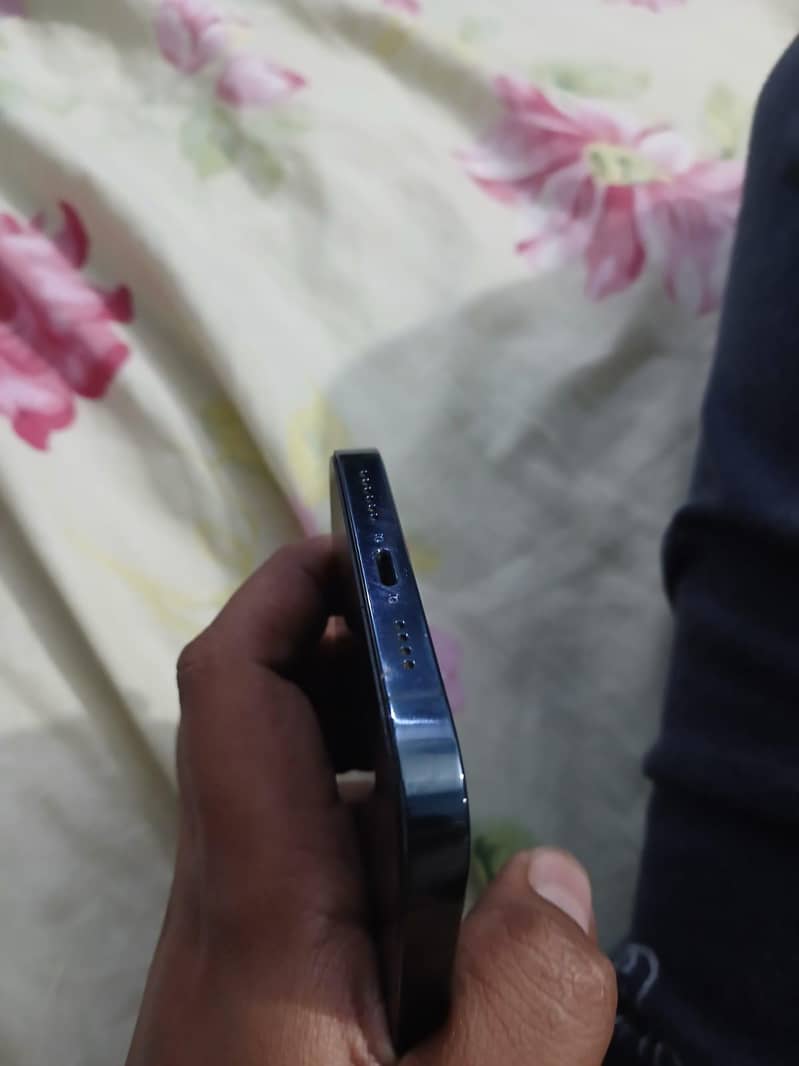 Apple iPhone 12 Pro Max 6
