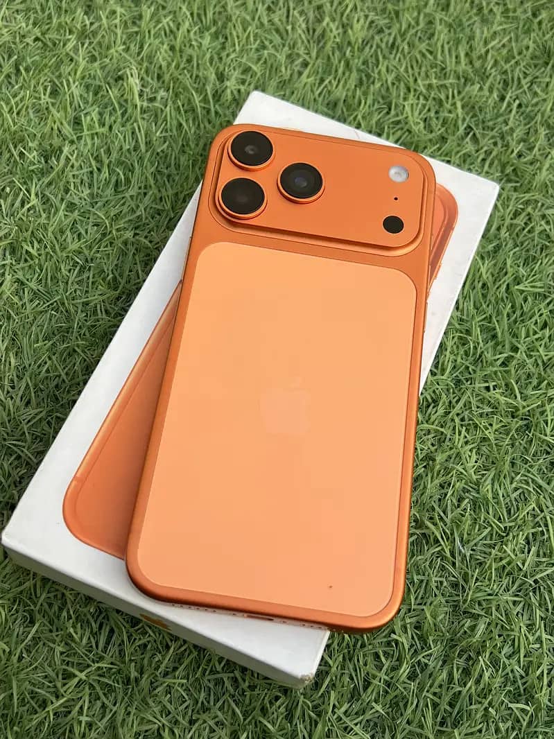 Apple iPhone 17 Pro Max 1