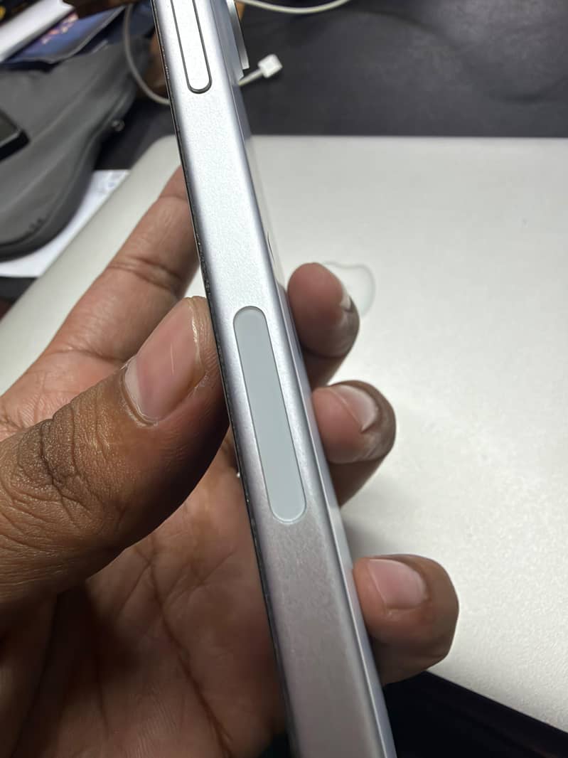 Apple iPhone 15 plus 2