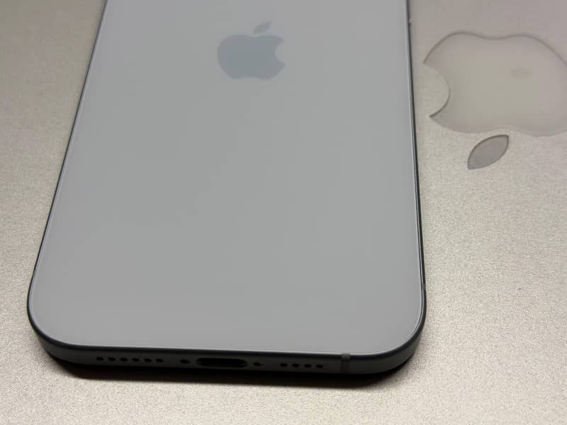 Apple iPhone 15 plus 9