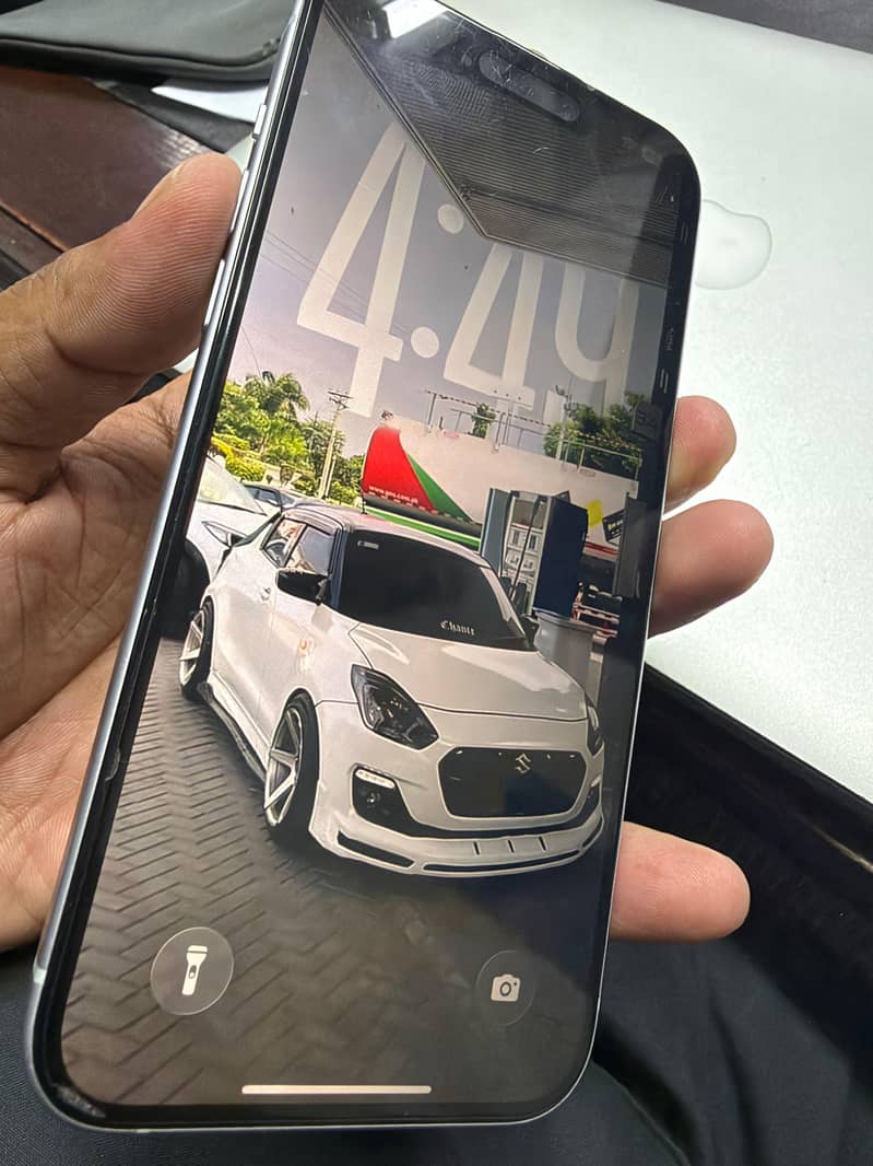 Apple iPhone 15 plus 10