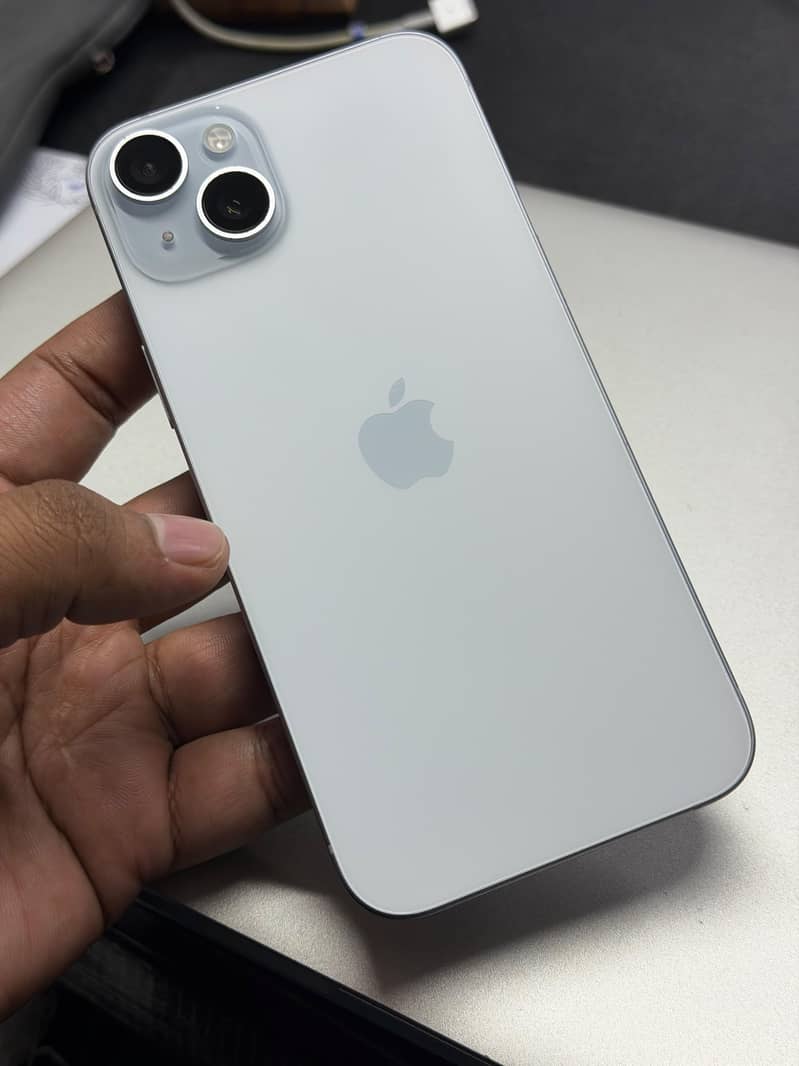 Apple iPhone 15 plus 12
