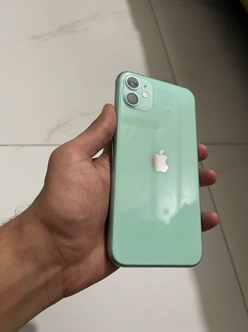 Apple iPhone 11 3
