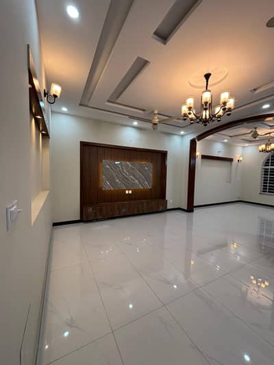 10 Marla (35x70) Brand New House For Sale G-13/3 Islamabad