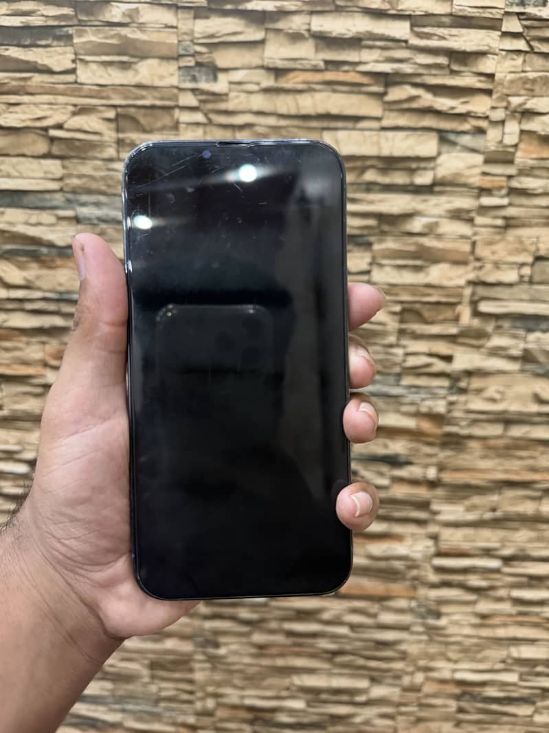Apple iPhone 13 Pro Max 4
