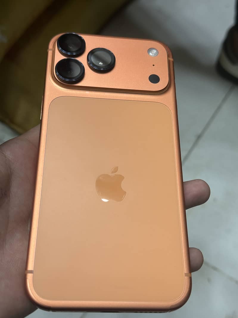 Apple iPhone 17 Pro Max 1