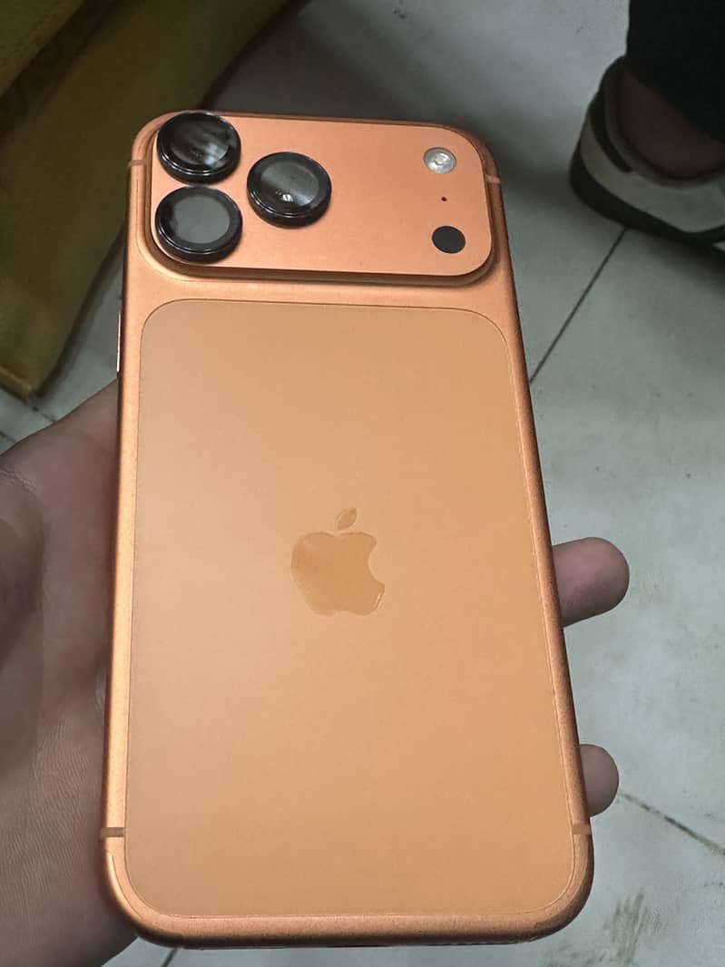 Apple iPhone 17 Pro Max 6