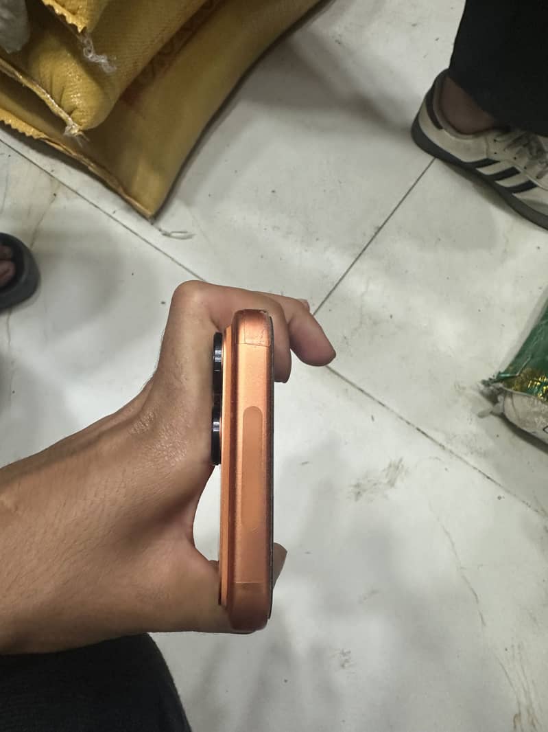 Apple iPhone 17 Pro Max 8