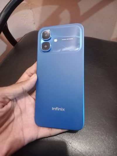Infinix smart 20 All ok pta approved official 4/128. GB