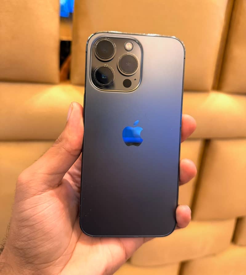 Apple iPhone 13 Pro 0