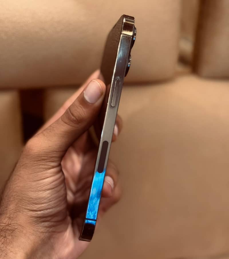 Apple iPhone 13 Pro 4