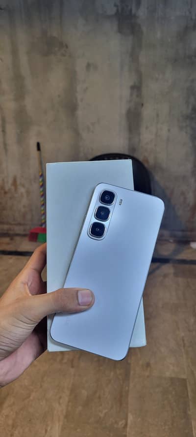 Infinix Hot 60 i
