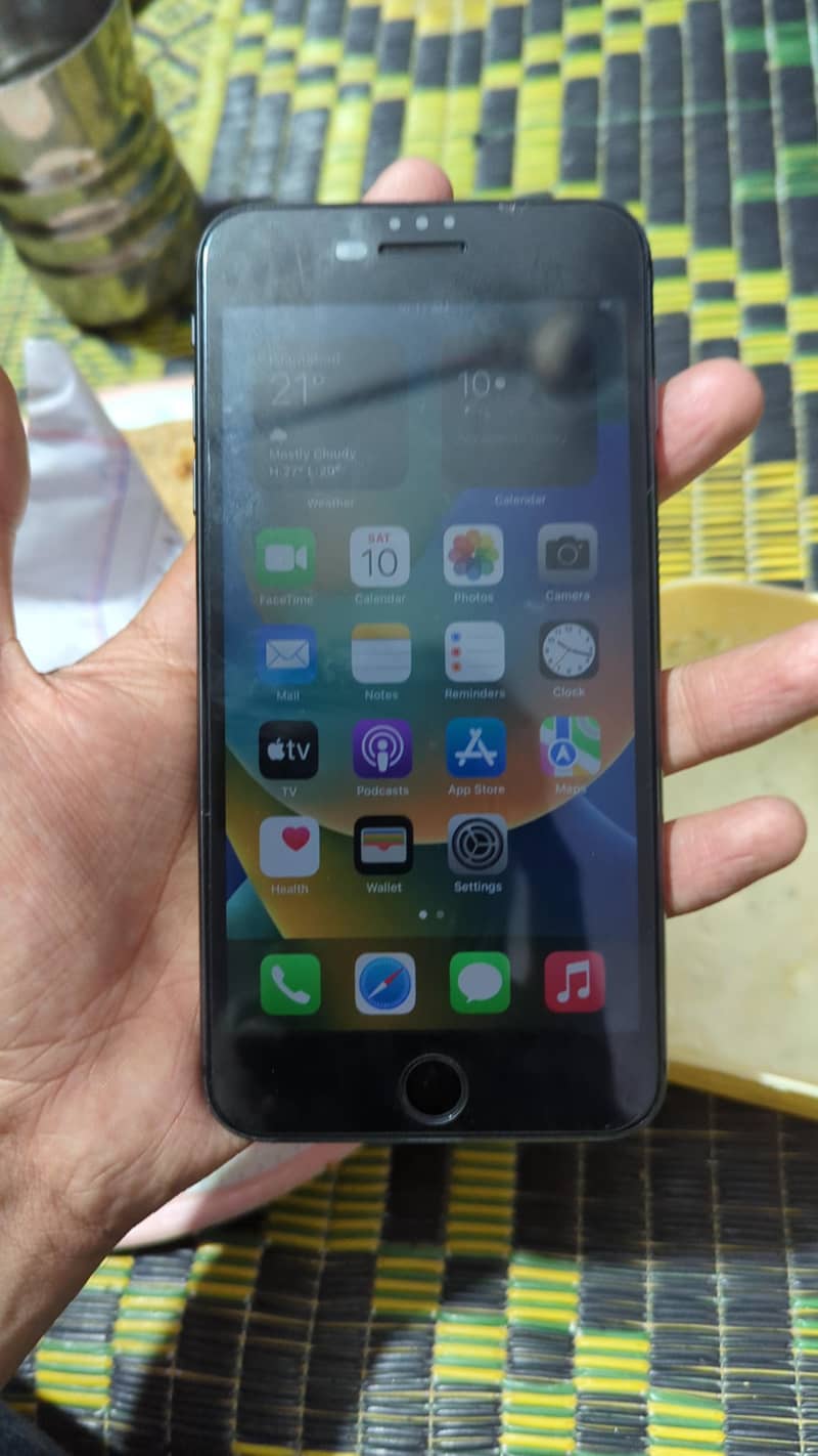 Apple iPhone 8 Plus 2