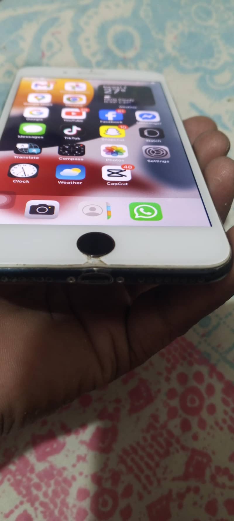 Apple iPhone 7 Plus 0
