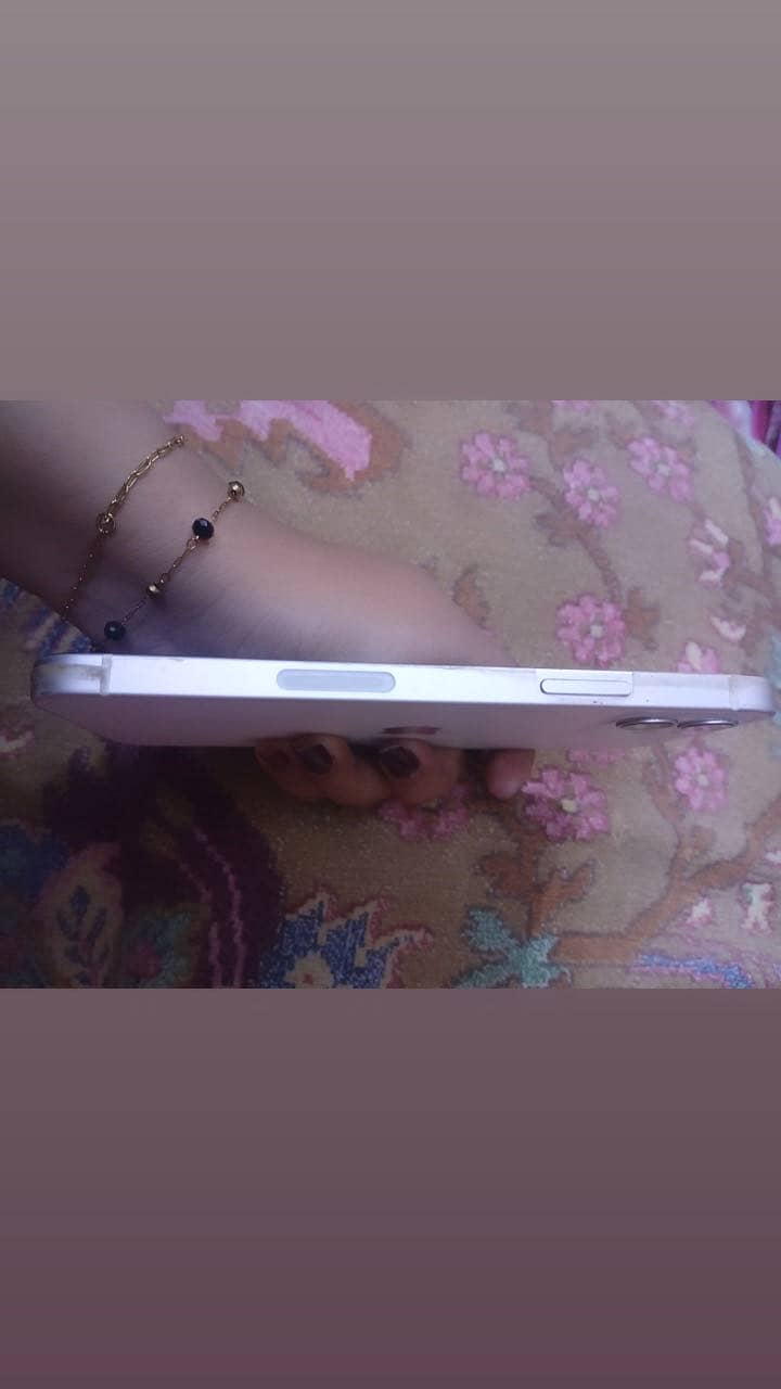 Apple iPhone 12 2