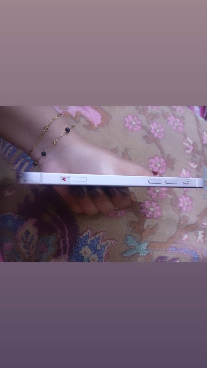Apple iPhone 12 3