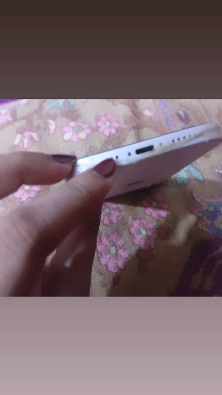 Apple iPhone 12 5