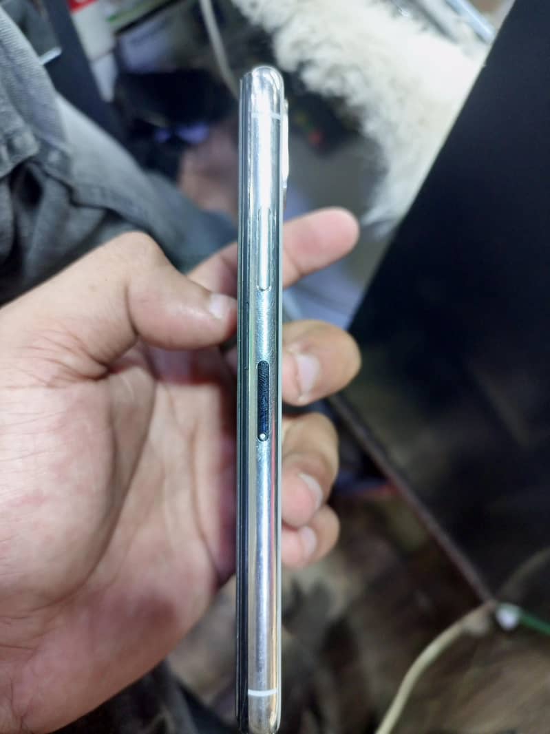 Apple iPhone X 2
