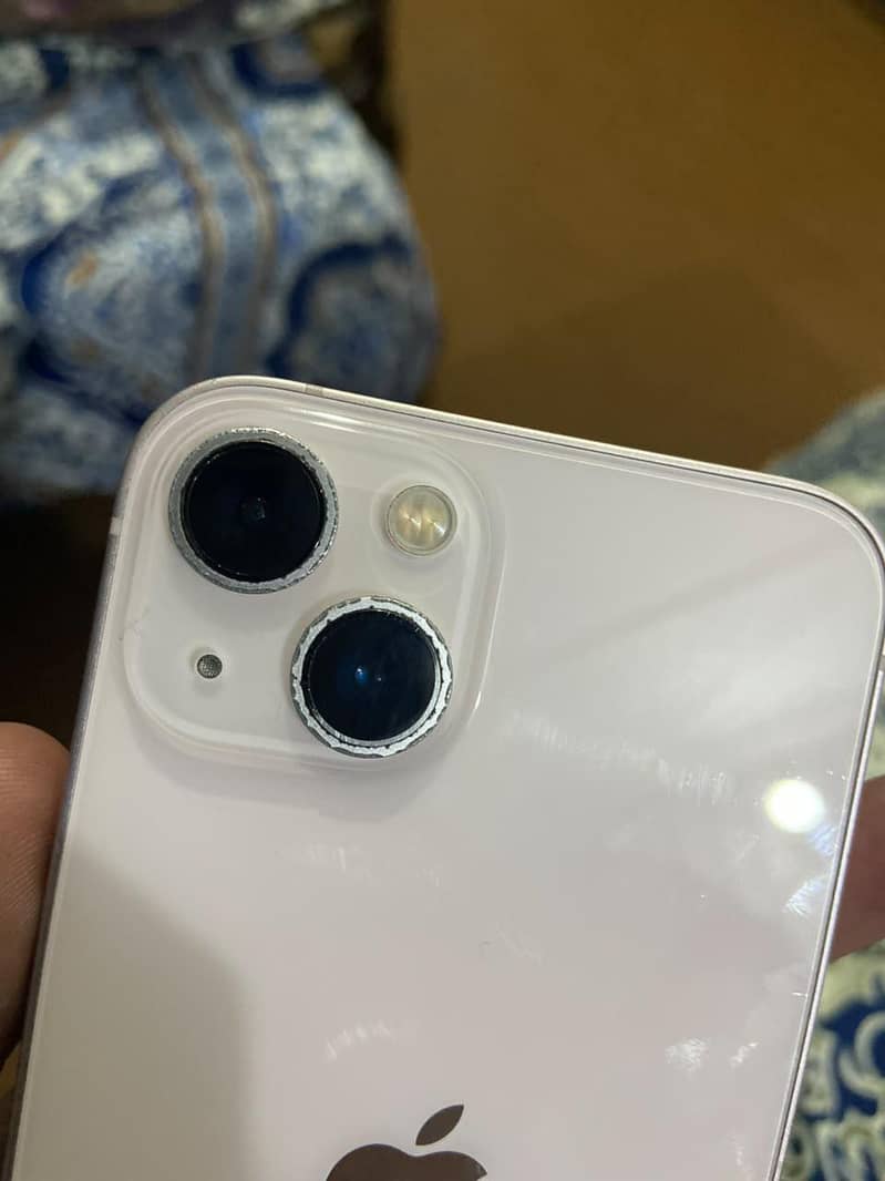 Apple iPhone 13 5