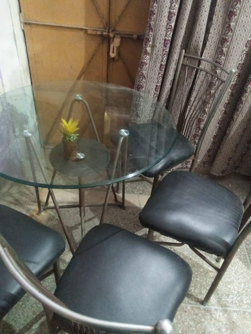 table & chair's 0