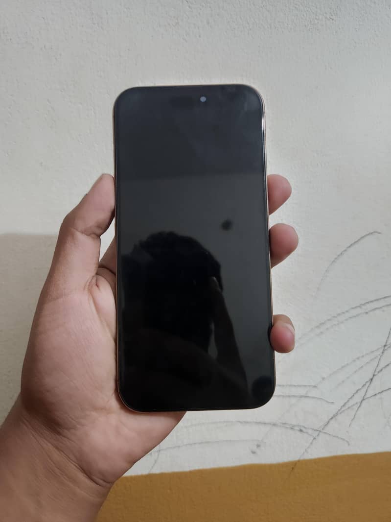 Apple iPhone 16 Pro Max 5