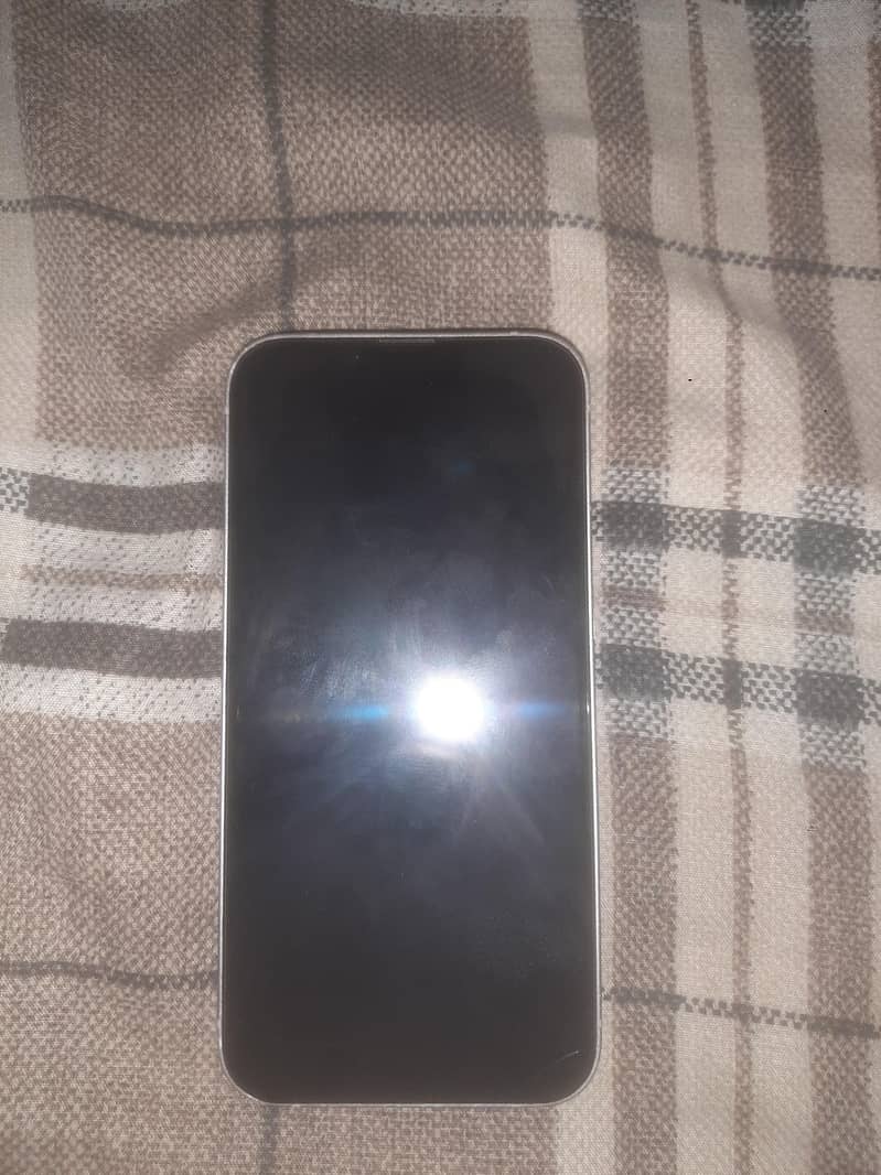 Apple iPhone 13 1