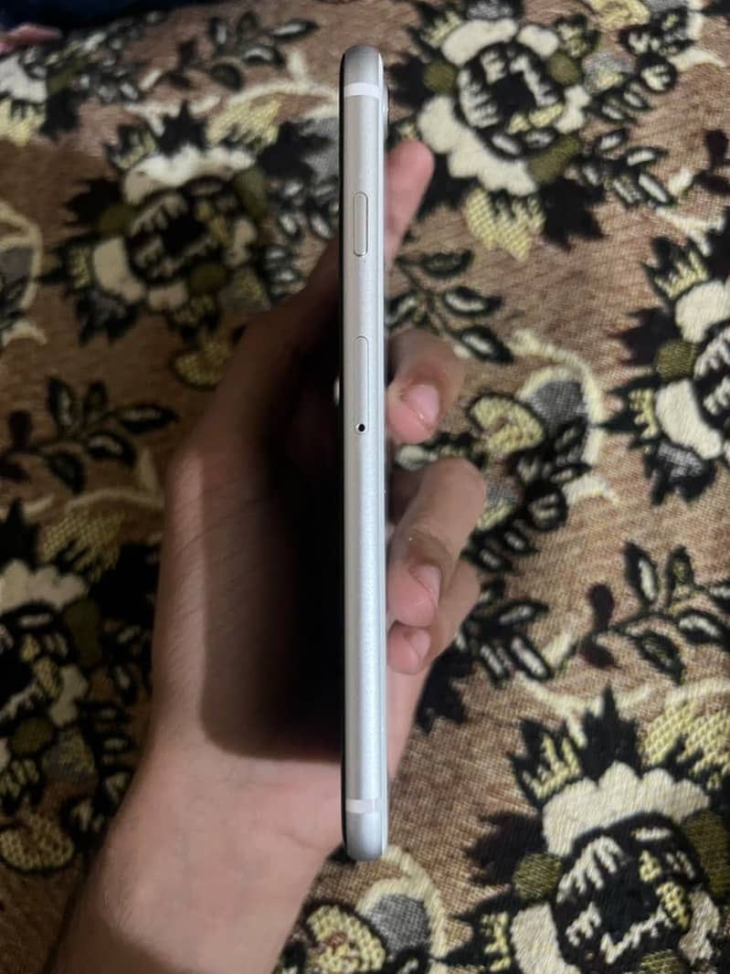 Apple iPhone SE 2