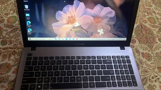 New ASUS LAPTOP 10/10 condition 03472886706 wathsap num