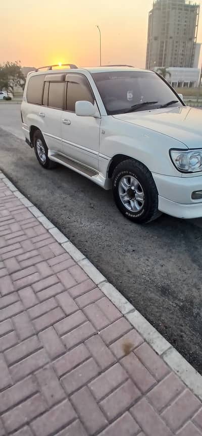 Toyota Land Cruiser 2000 registration 2017