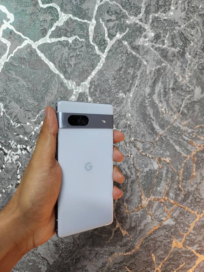 Google Pixel 7a 4