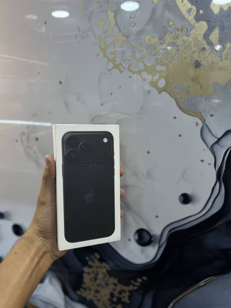 Apple iPhone 18 Pro Max 2